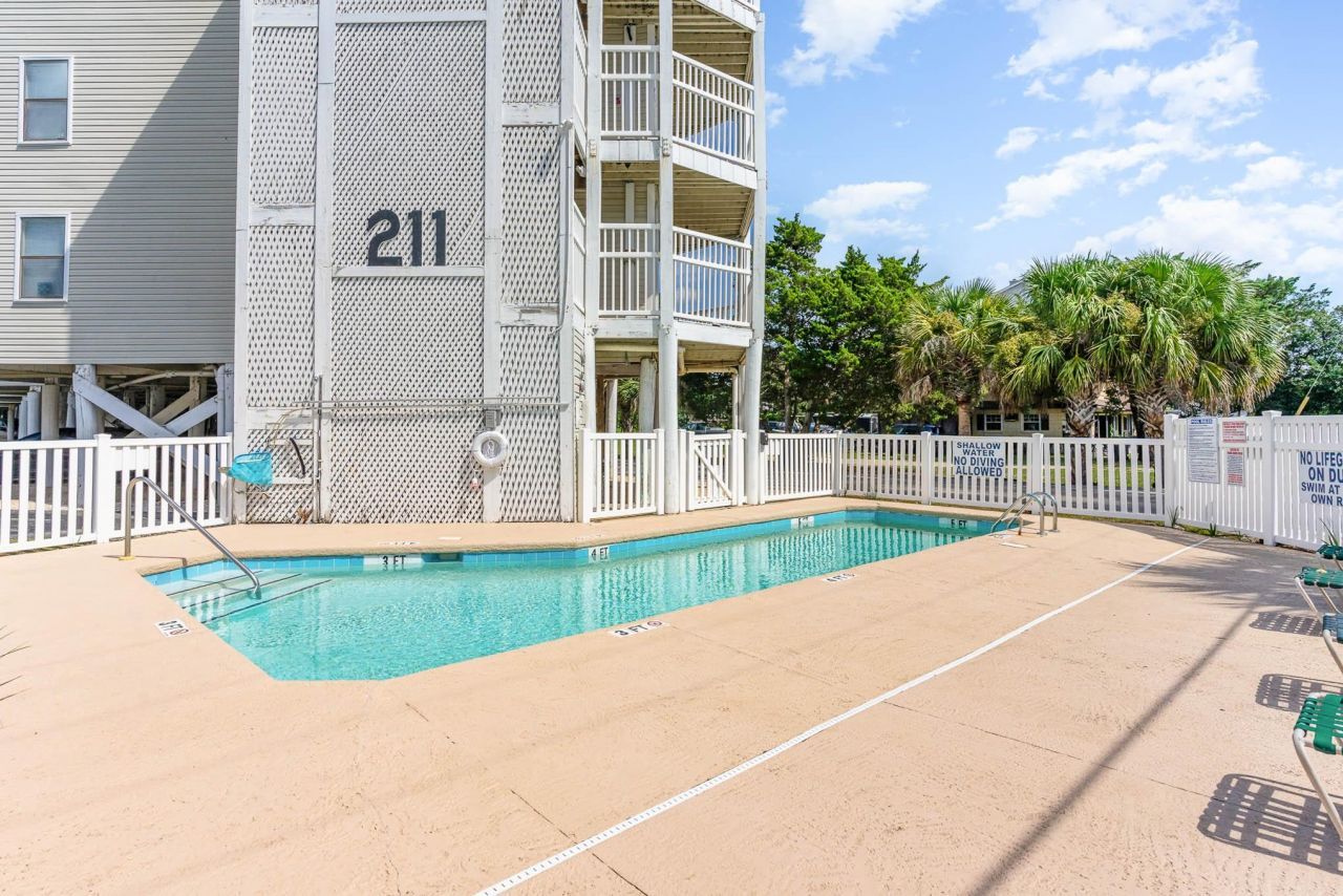 211 Hillside Dr. N Photo 23