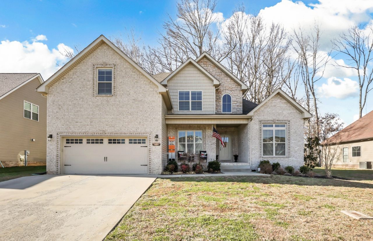 420 Barr Dr Clarksville, TN 37043