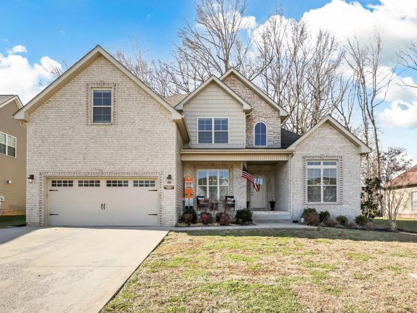 420 Barr Dr, Clarksville, TN 37043