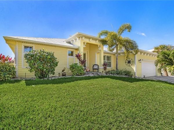 3627 Schooner LN, ST. JAMES CITY, FL 33956