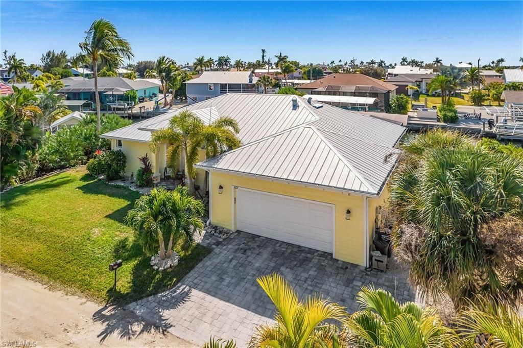 3627 Schooner Ln, Saint James City, FL 33956 Photo