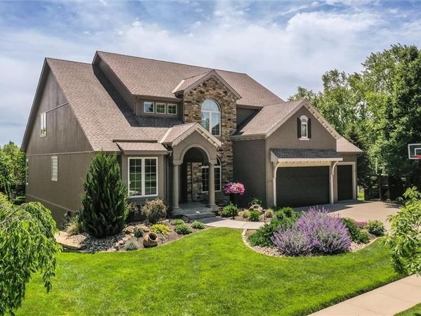 9321 W 156 Place, Overland Park, KS 66221