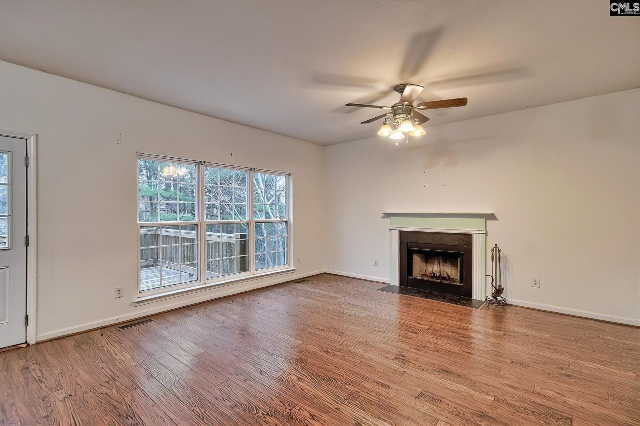 18 Persimmon Wood Court  Photo 6