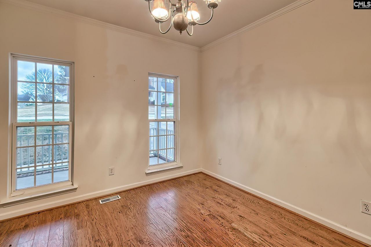 18 Persimmon Wood Court  Photo 9