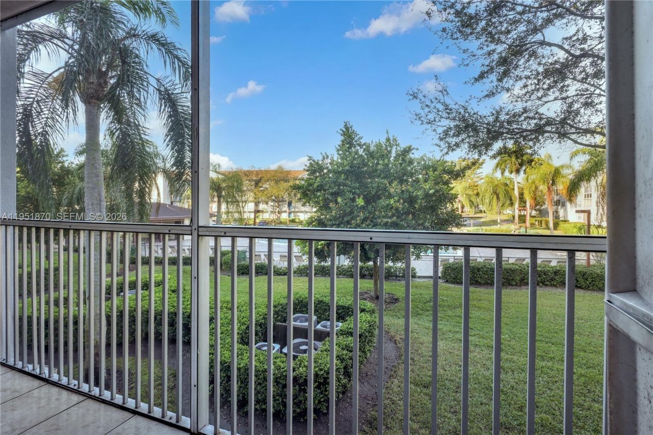 650 SW 124th Ter , Unit 214P, Pembroke Pines, FL 33027 Photo