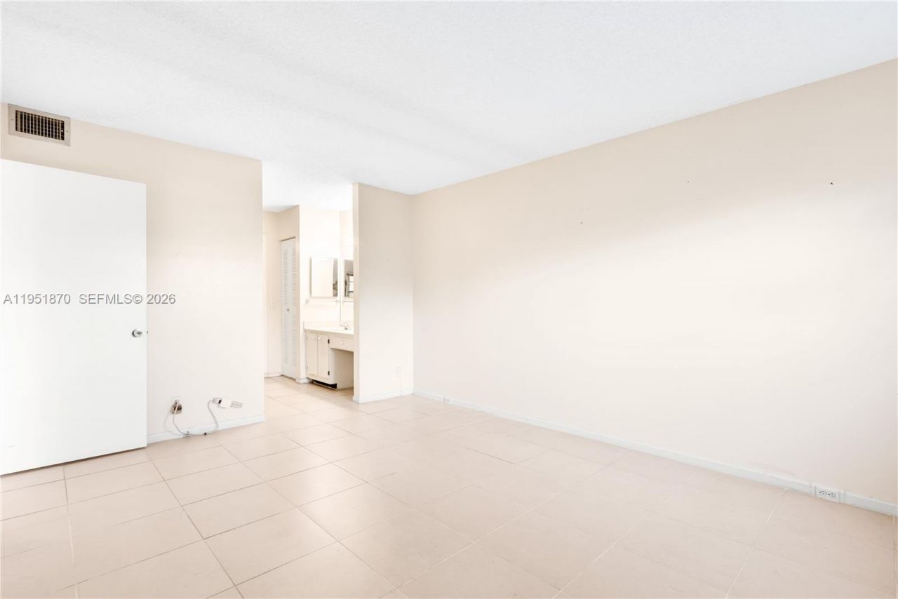 650 SW 124th Ter , Unit 214P, Pembroke Pines, FL 33027 Photo