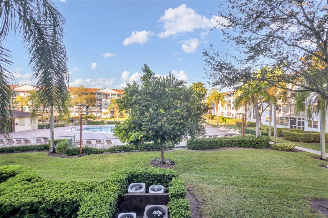 650 SW 124th Ter , Unit 214P, Pembroke Pines, FL 33027 Photo