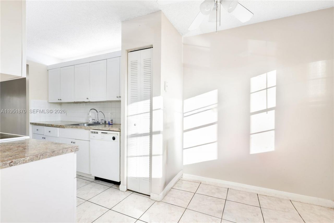 650 SW 124th Ter , Unit 214P, Pembroke Pines, FL 33027 Photo