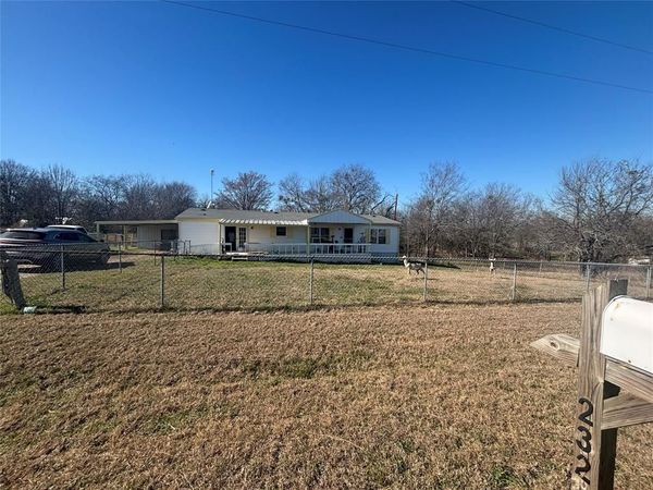 232 Sacremento Boulevard , Seven Points, TX 75143