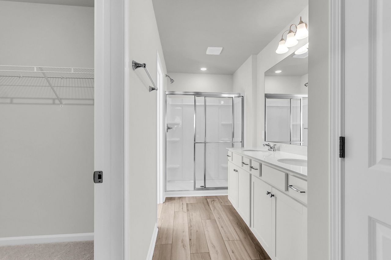 218 Central Creek Drive Photo 17