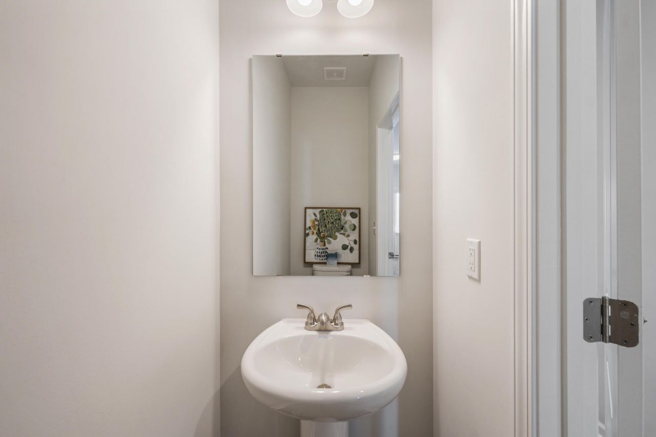 218 Central Creek Drive Photo 37