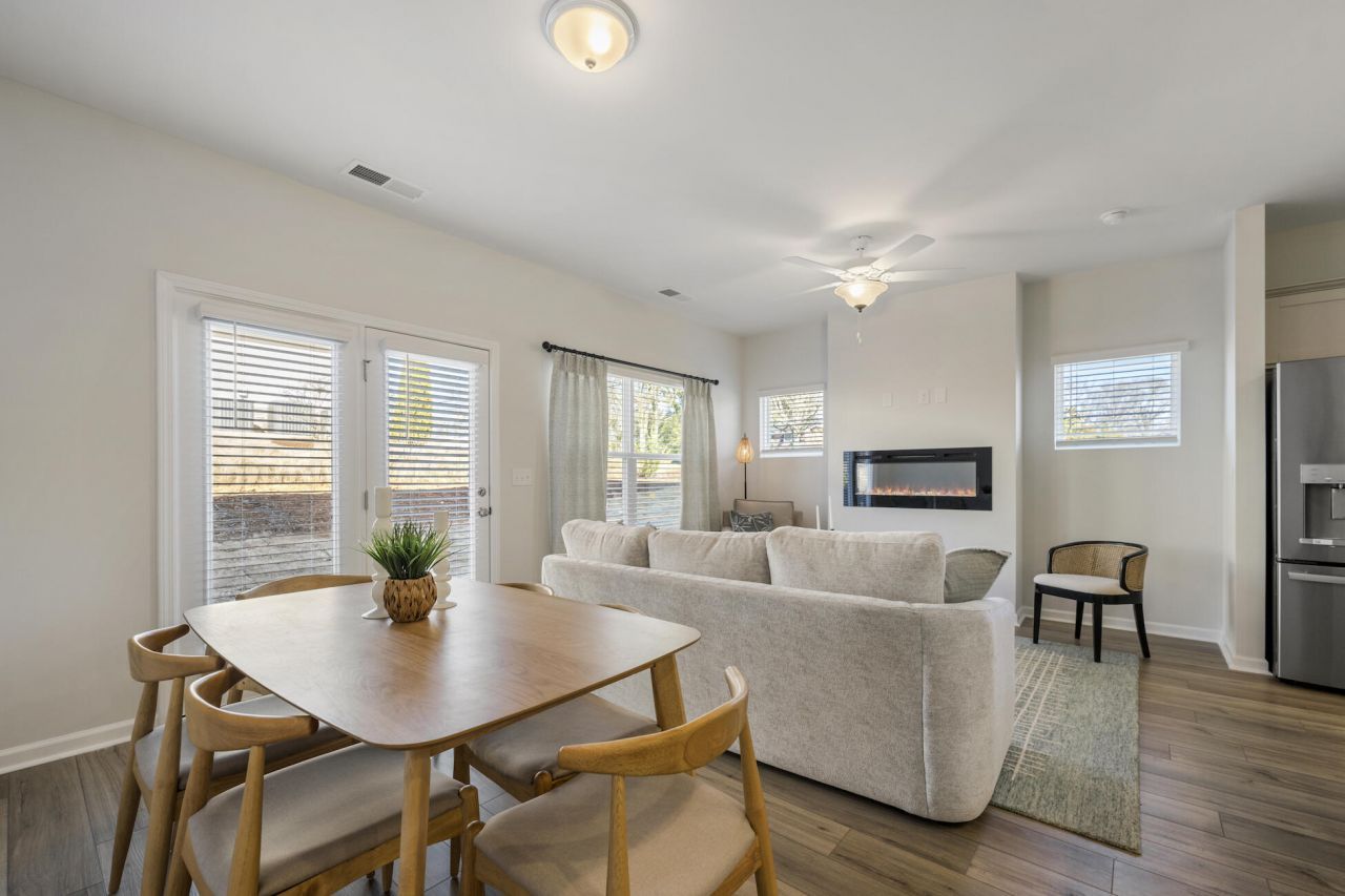 218 Central Creek Drive Photo 38