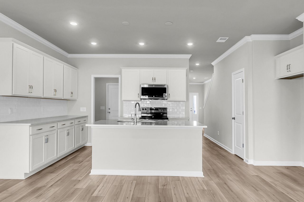 218 Central Creek Drive Photo 4