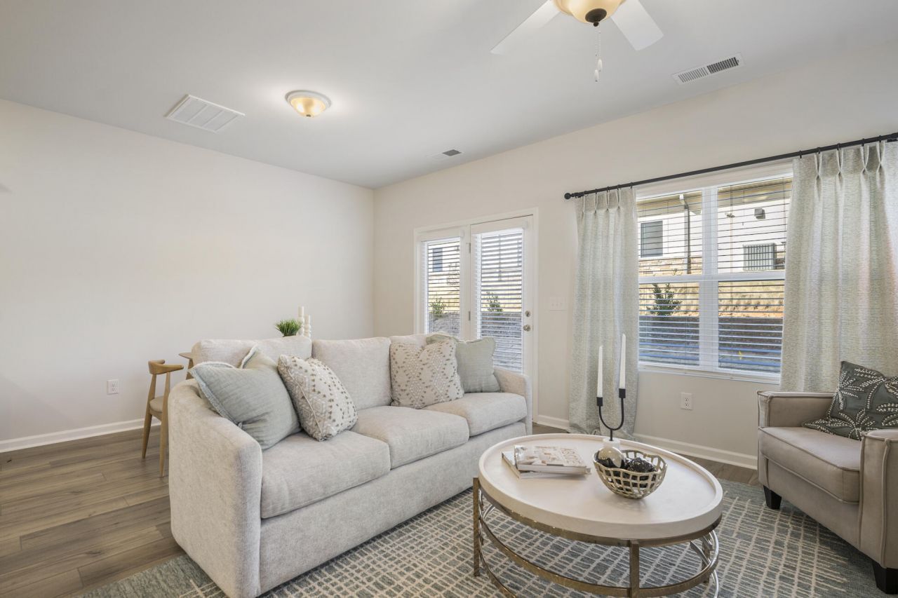 218 Central Creek Drive Photo 40