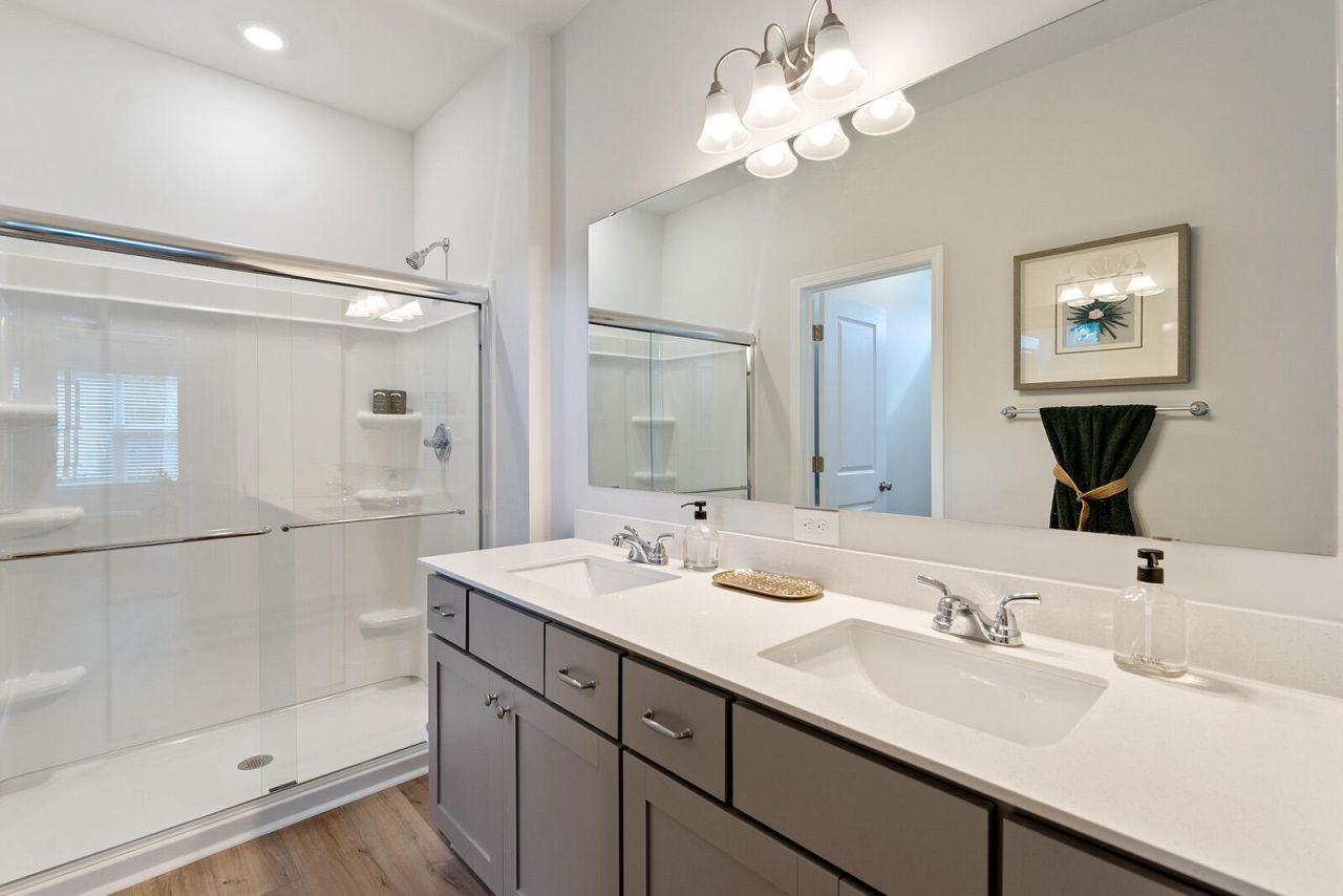 218 Central Creek Drive Photo 43