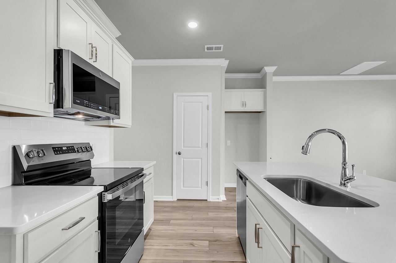 218 Central Creek Drive Photo 6