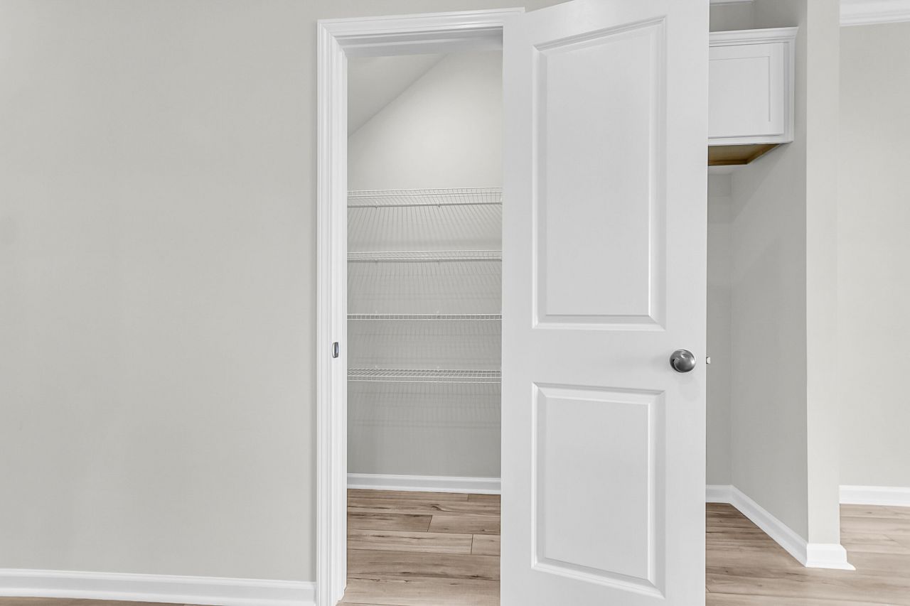 218 Central Creek Drive Photo 7