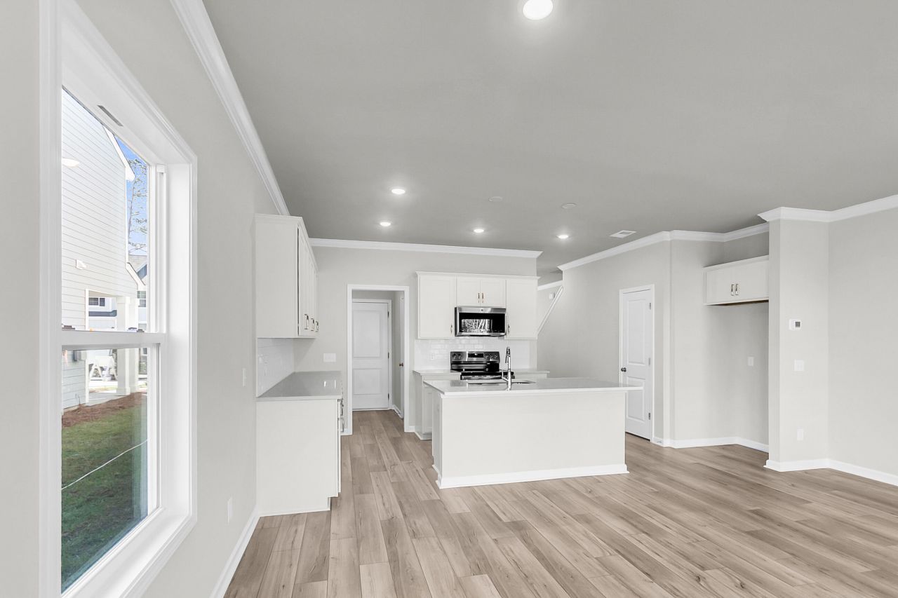 218 Central Creek Drive Photo 8