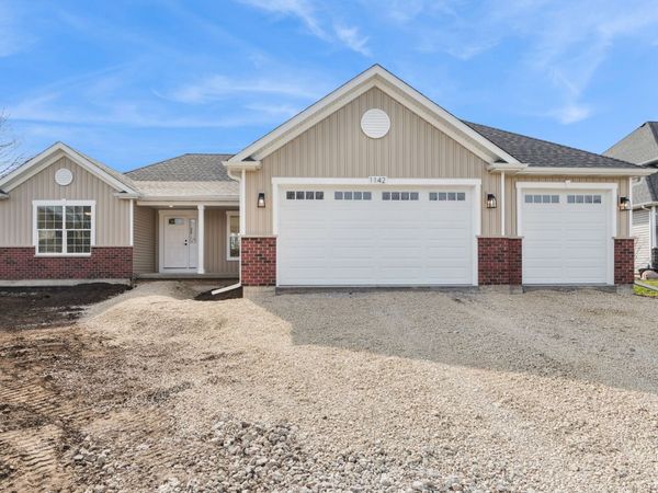 1142 Kate Drive, Yorkville, IL 60560