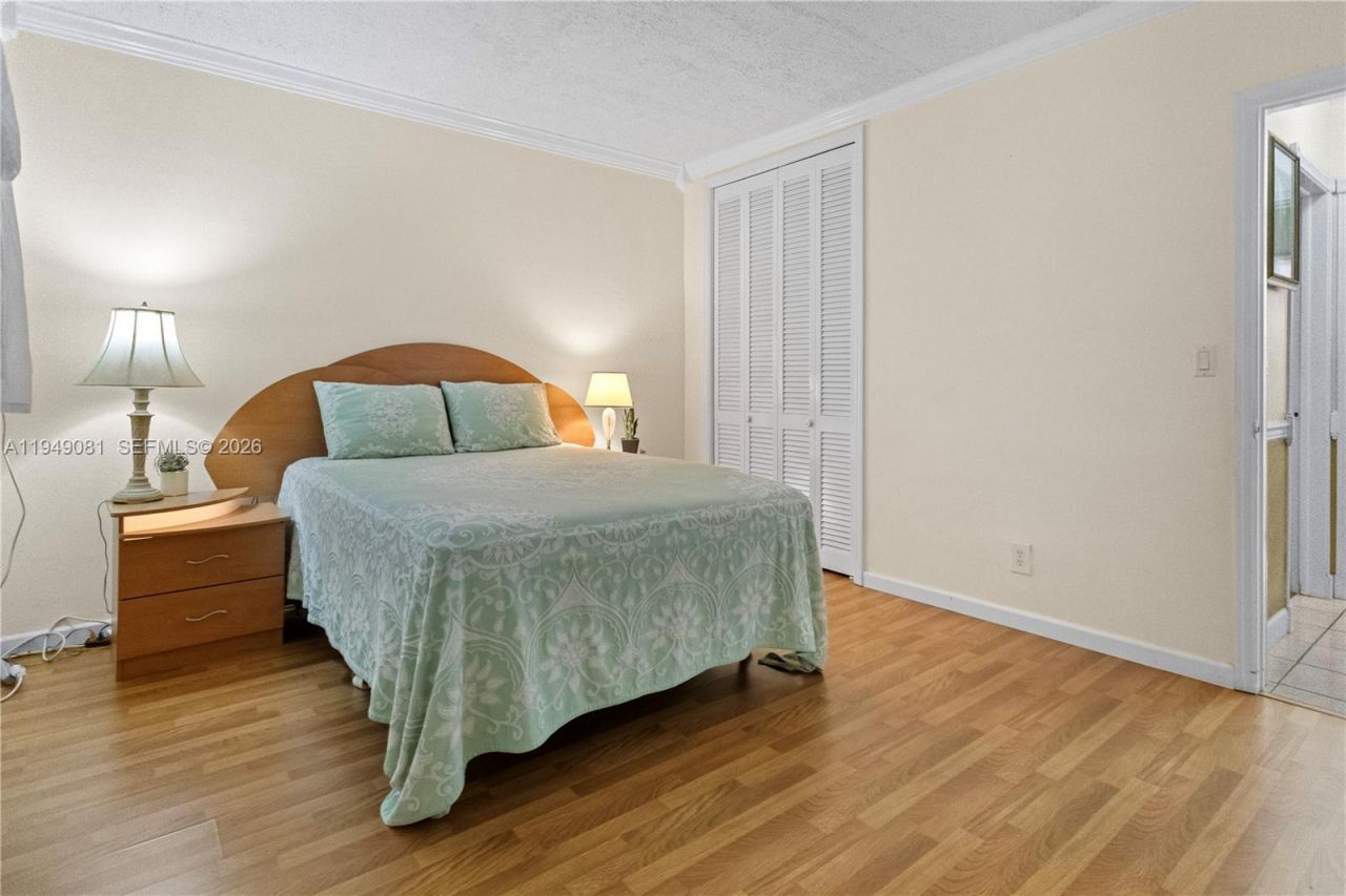 7401 Pines Blvd, Unit 222, Pembroke Pines, FL 33024 Photo