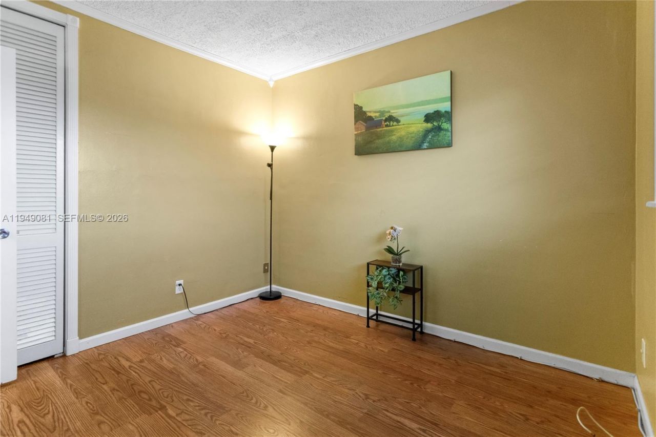 7401 Pines Blvd, Unit 222, Pembroke Pines, FL 33024 Photo