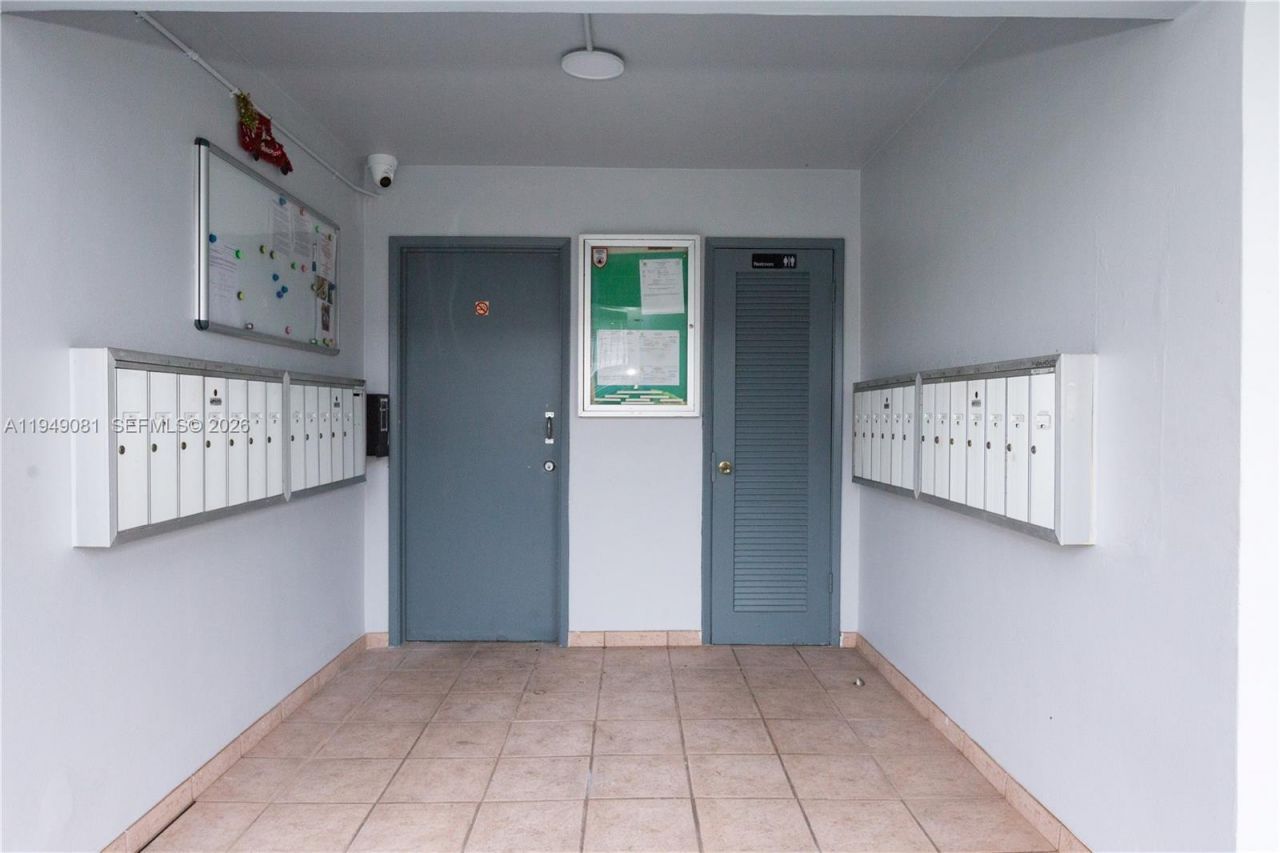 7401 Pines Blvd, Unit 222, Pembroke Pines, FL 33024 Photo