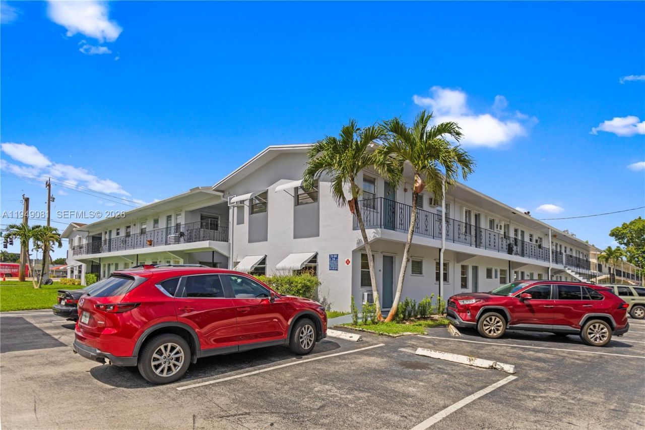 7401 Pines Blvd, Unit 222, Pembroke Pines, FL 33024 Photo