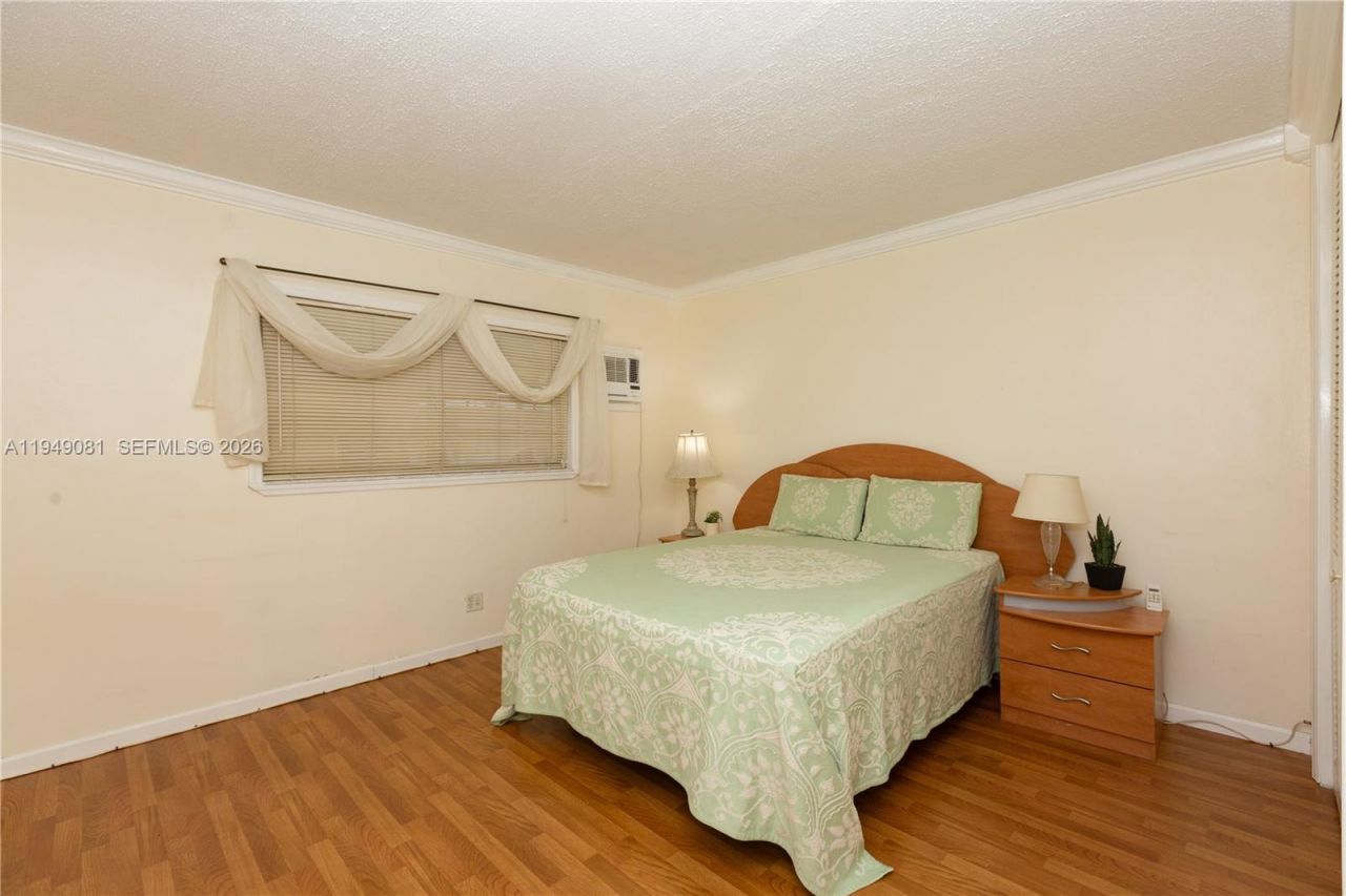 7401 Pines Blvd, Unit 222, Pembroke Pines, FL 33024 Photo