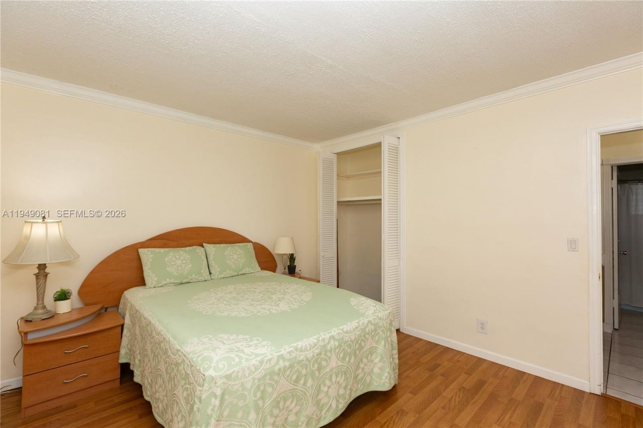 7401 Pines Blvd, Unit 222, Pembroke Pines, FL 33024 Photo