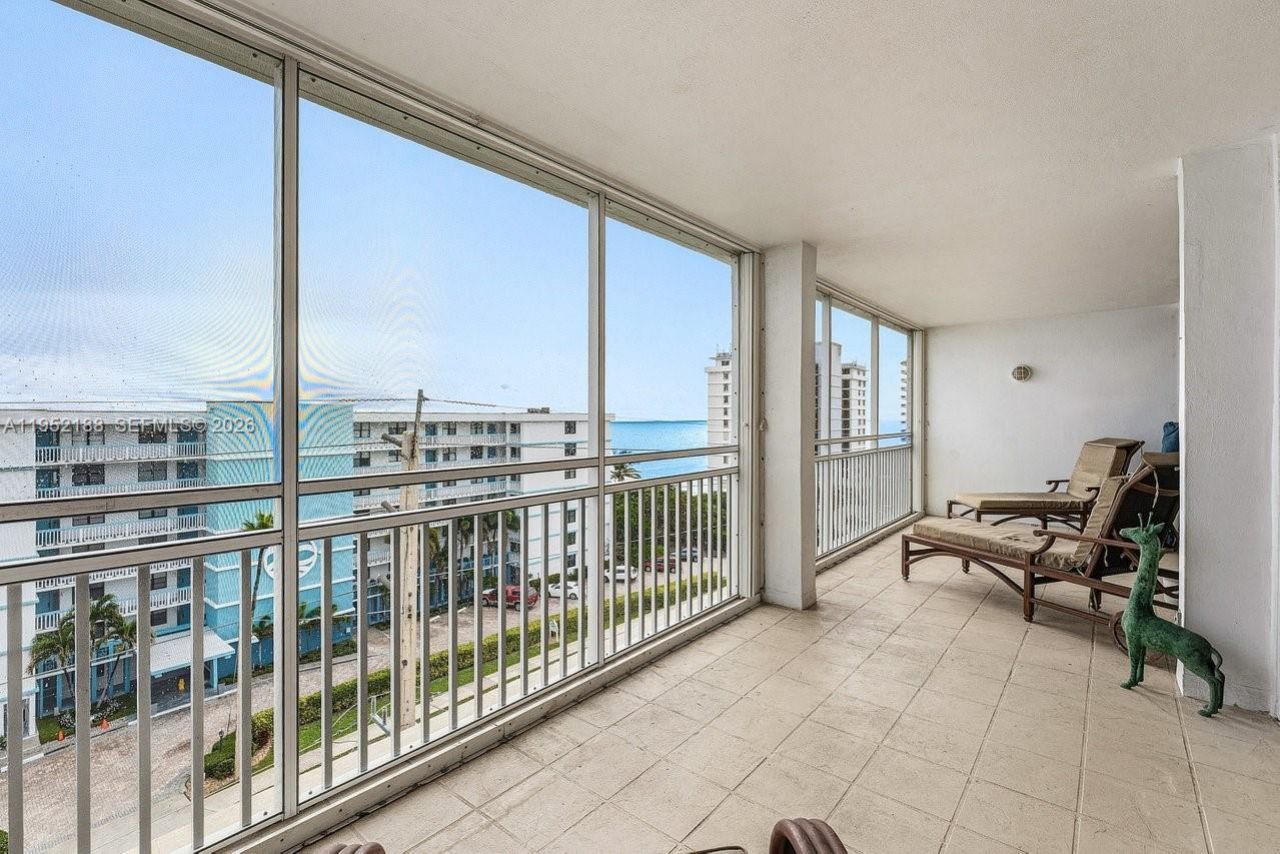 911 Ocean Dr, Unit 703, Juno Beach, FL 33408 Photo