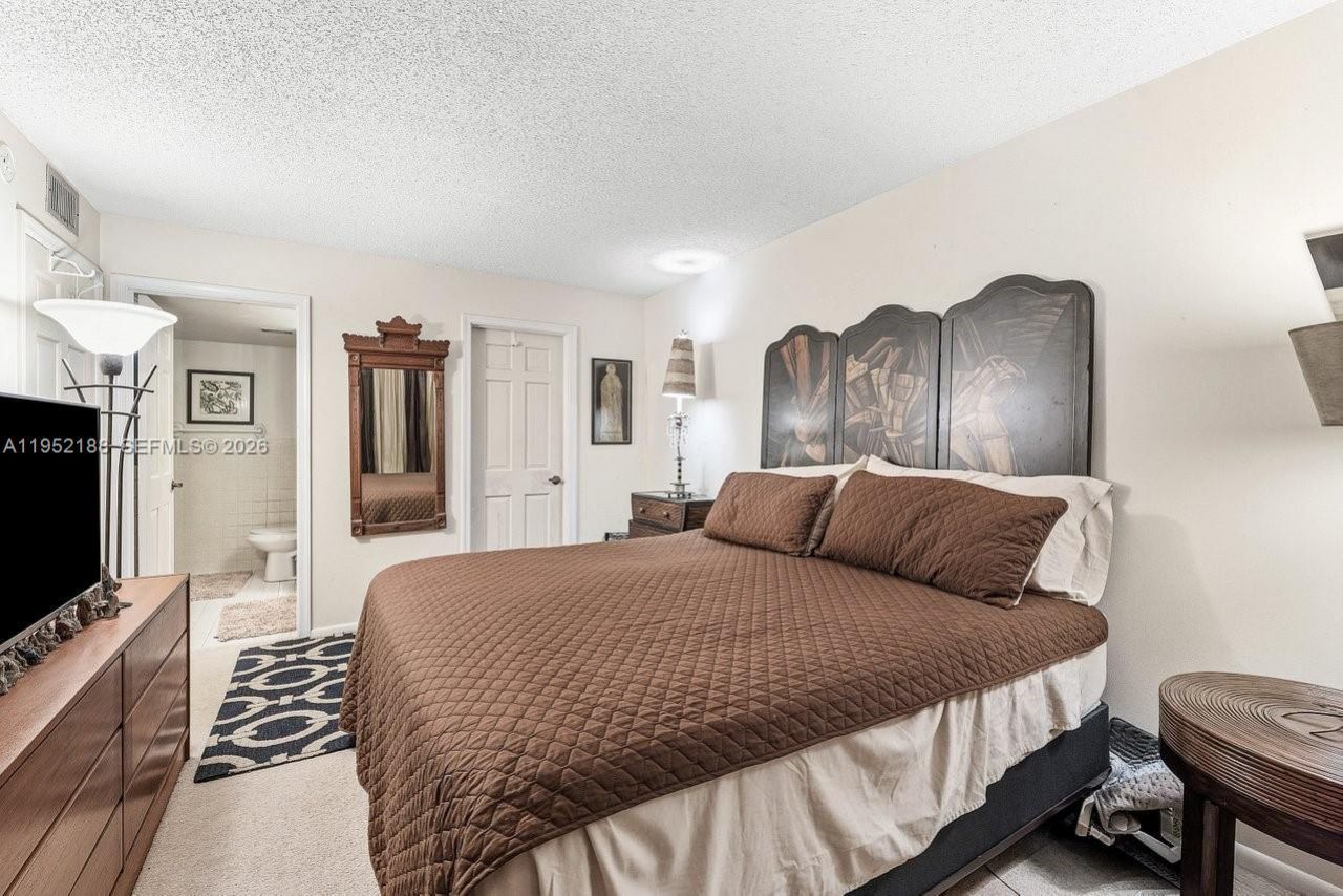 911 Ocean Dr, Unit 703, Juno Beach, FL 33408 Photo