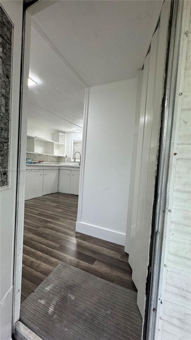 601 NE 4th Ct, Unit 7B, Hallandale Beach, FL 33009 Photo