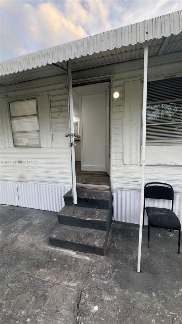 601 NE 4th Ct, Unit 7B, Hallandale Beach, FL 33009 Photo