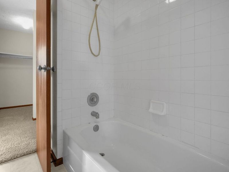 5875 Parkbridge Lane, Dublin, OH 43016 Photo 19