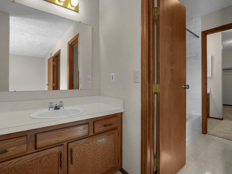 5875 Parkbridge Lane, Dublin, OH 43016 Photo 22