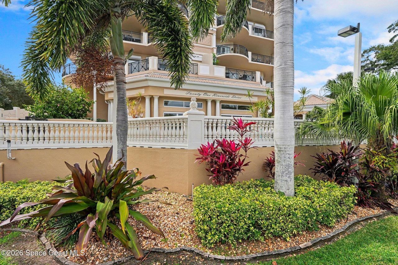 21 Riverside Drive, Unit 902, Cocoa, FL 32922 Photo