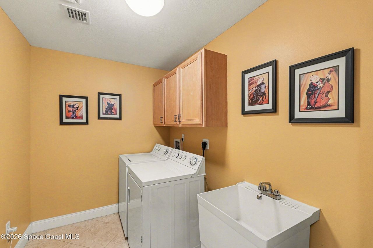 21 Riverside Drive, Unit 902, Cocoa, FL 32922 Photo