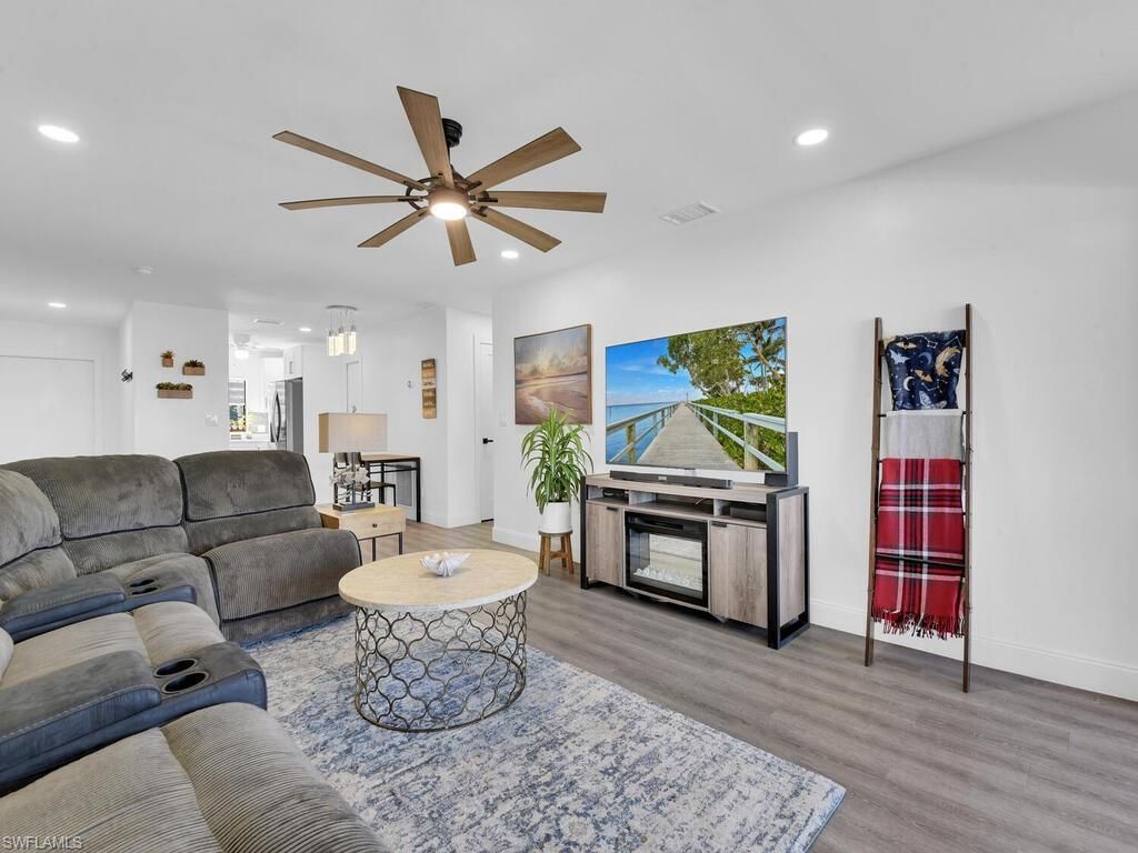 1027 SE 46th Ln, Unit 2A, Cape Coral, FL 33904 Photo