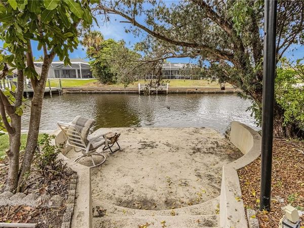 1453 Venetian CT, CAPE CORAL, FL 33904