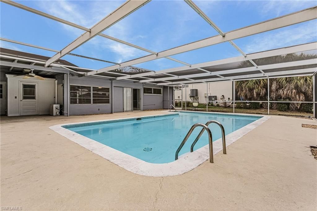 1453 Venetian Ct, Cape Coral, FL 33904 Photo