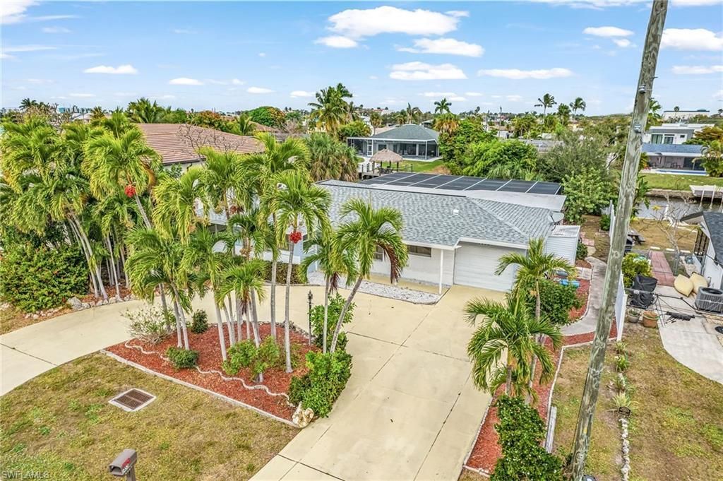 1453 Venetian Ct, Cape Coral, FL 33904 Photo