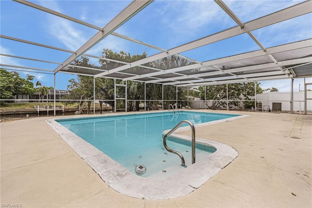 1453 Venetian Ct, Cape Coral, FL 33904 Photo