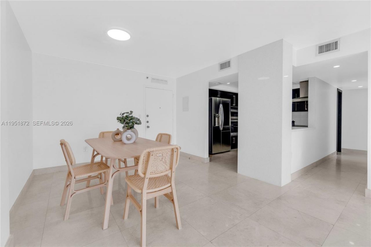 2780 NE 183rd St, Unit 1414, Aventura, FL 33160 Photo