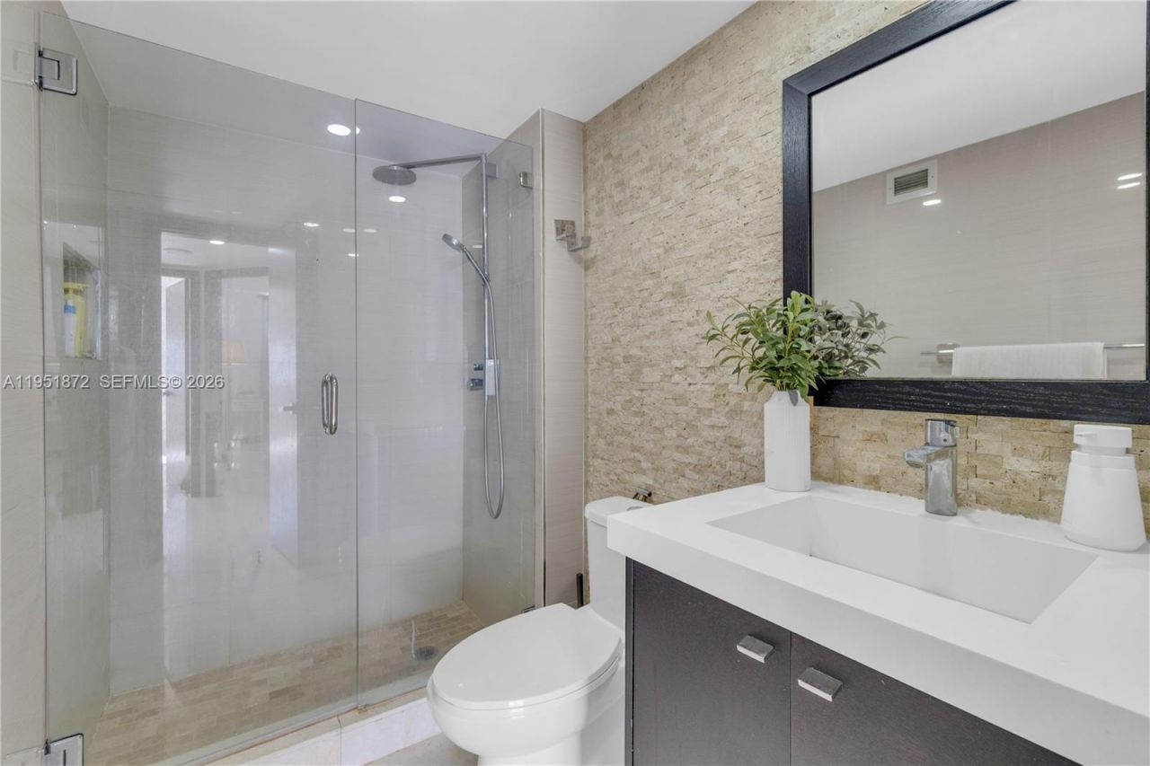 2780 NE 183rd St, Unit 1414, Aventura, FL 33160 Photo