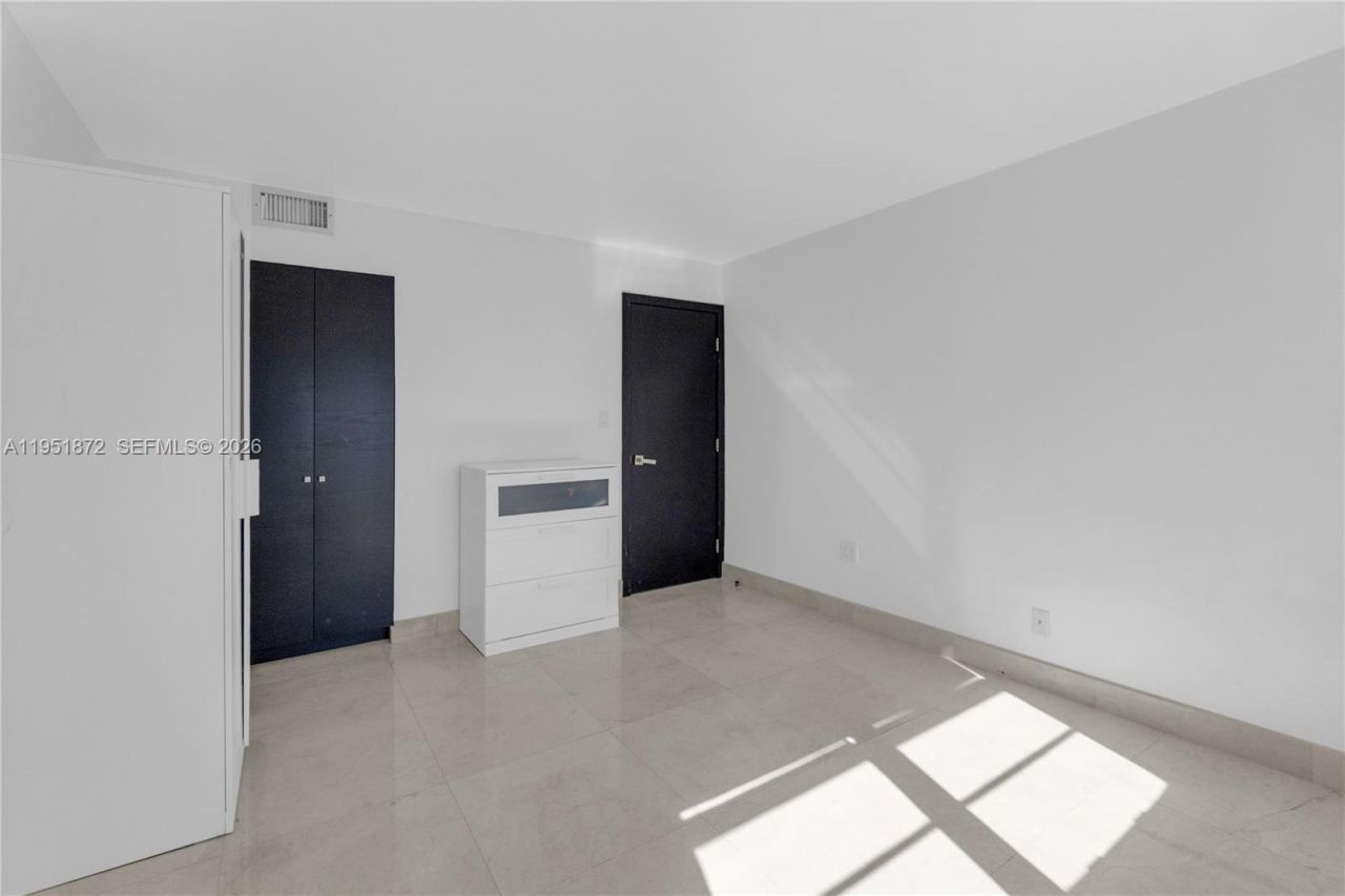 2780 NE 183rd St, Unit 1414, Aventura, FL 33160 Photo