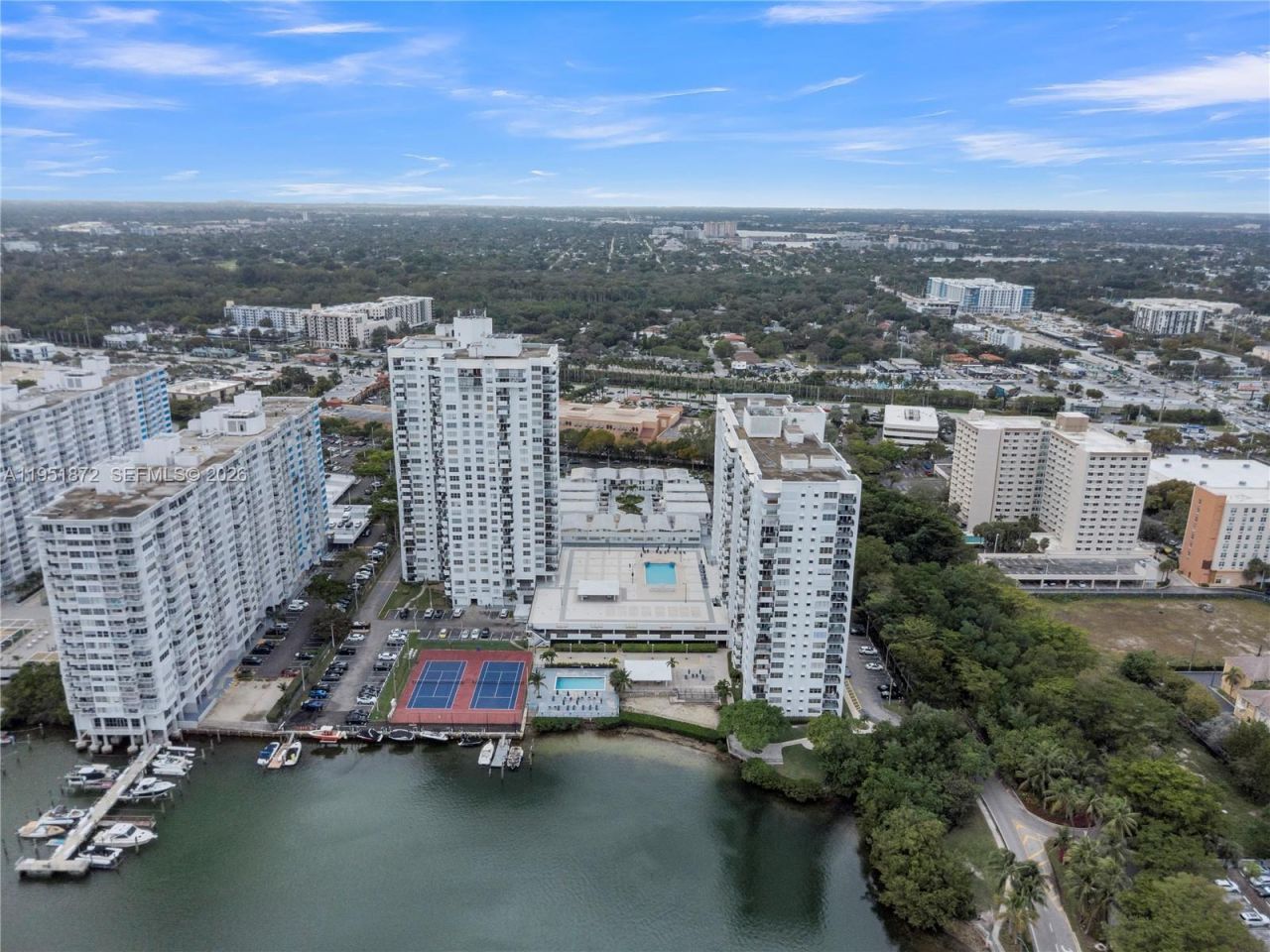 2780 NE 183rd St, Unit 1414, Aventura, FL 33160 Photo