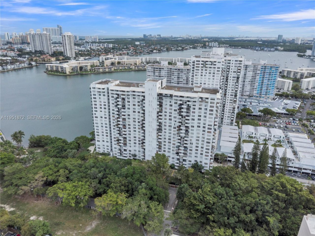 2780 NE 183rd St, Unit 1414, Aventura, FL 33160 Photo