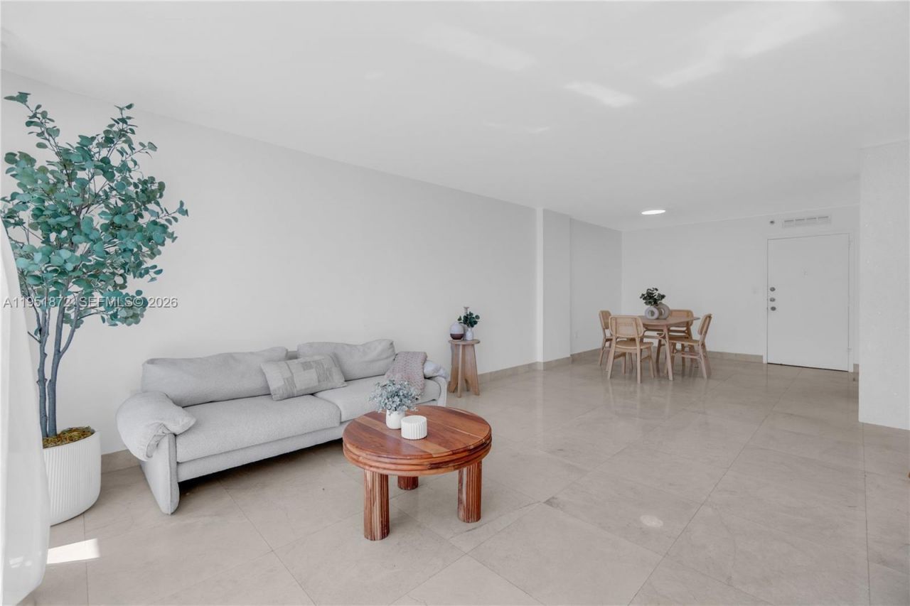 2780 NE 183rd St, Unit 1414, Aventura, FL 33160 Photo