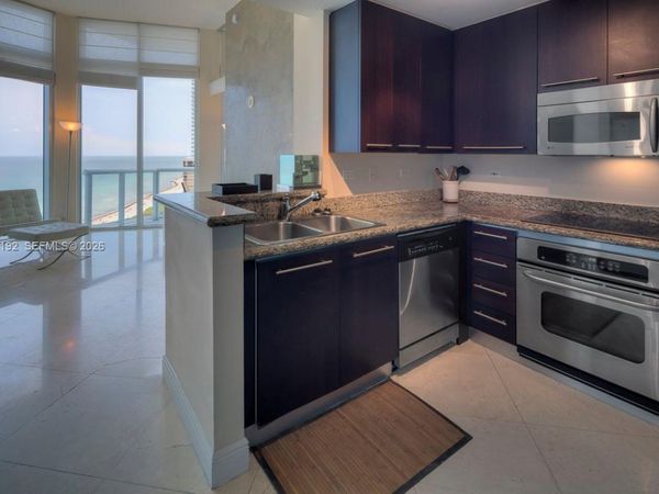 6515 Collins Ave , Unit 1804, Miami Beach, FL 33141