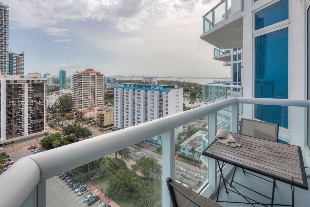 6515 Collins Ave , Unit 1804, Miami Beach, FL 33141 Photo